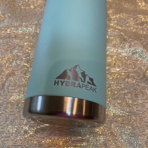 Free! HydraPeak 32oz straw lid water bottle - Picture 5 of 12